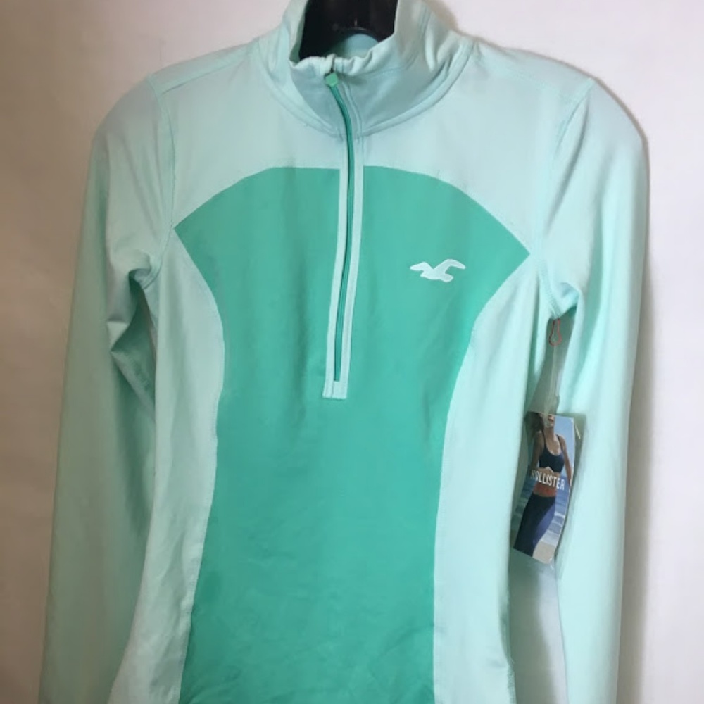 Hollister Sport Womens Top XS Green NWT Activewear